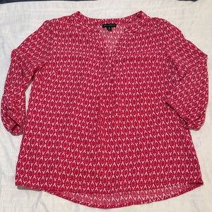 Women's Fuschia Patterned Top